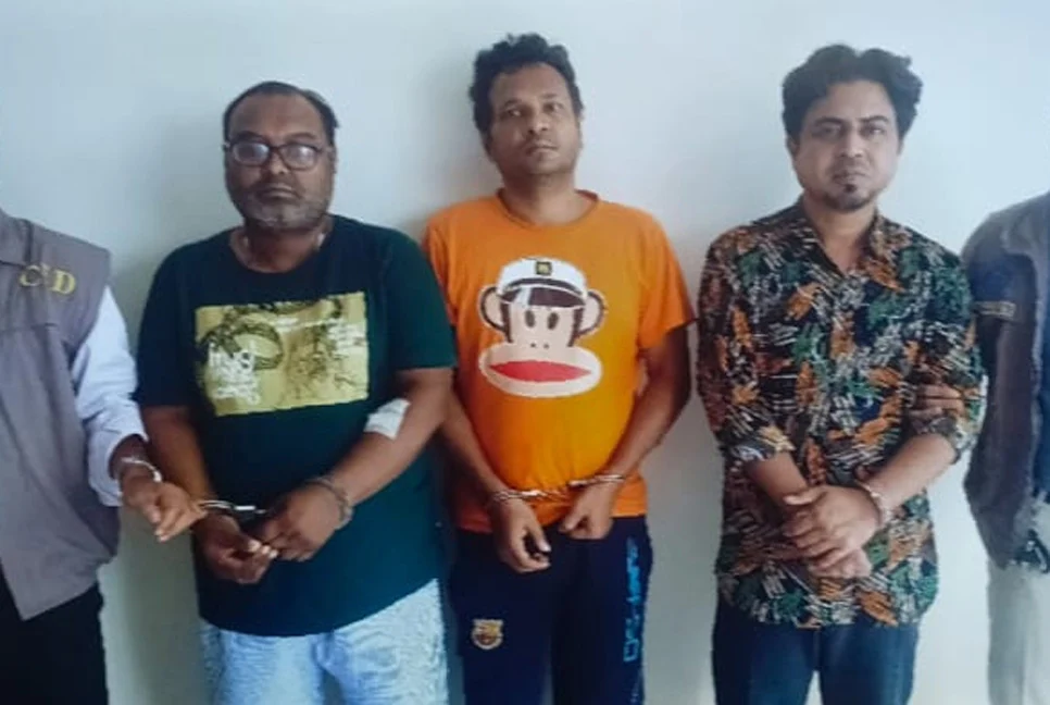 ১৬ বছর ধরে মেডিকেলের প্রশ্নফাঁস করেছে যে চক্র